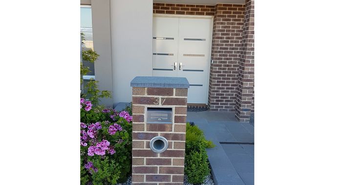 A1 Brickworx and Landscaping Logo