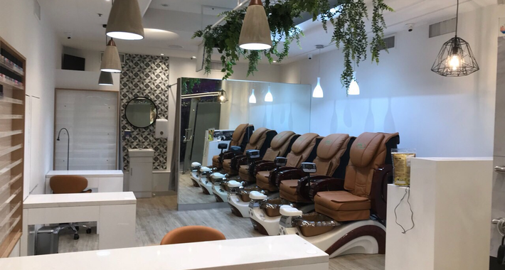 D & H Build & Maintenance Logo