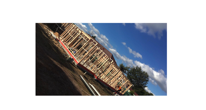 DCR Carpentry & Construction Logo