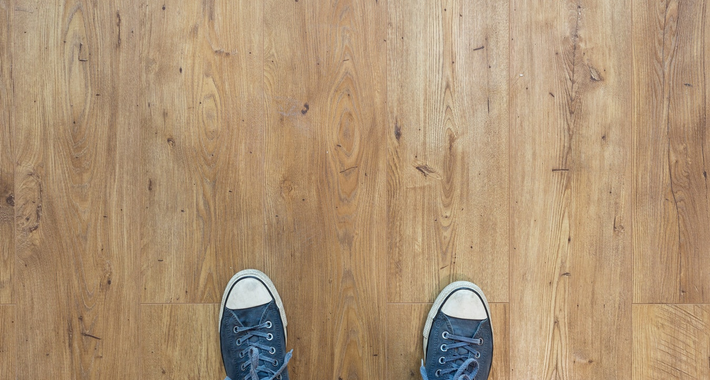 WL Handyman and Floor Service Logo