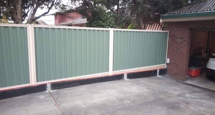 AMF GARDENING AND MAINTENANCE Logo