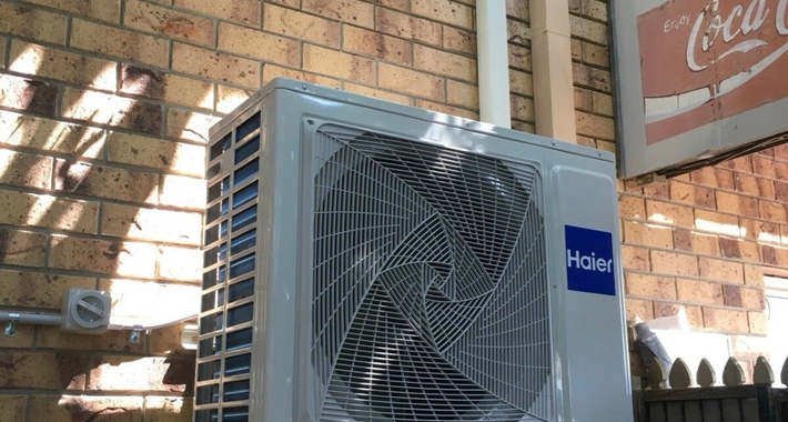 Brux Electrical Logo