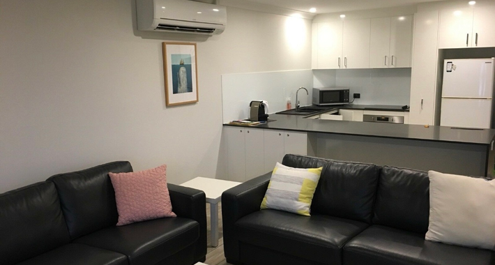 Brux Electrical Logo