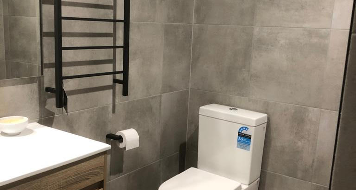 Melbourne Renovation Group Logo