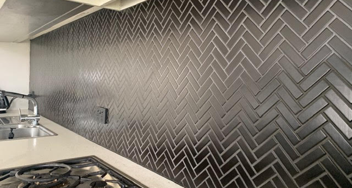 Melbourne Renovation Group Logo