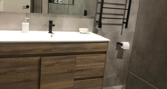 Melbourne Renovation Group Logo