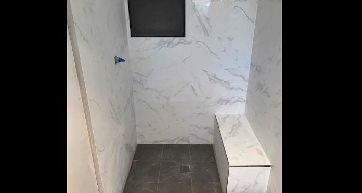 Bright Tiling NSW Logo