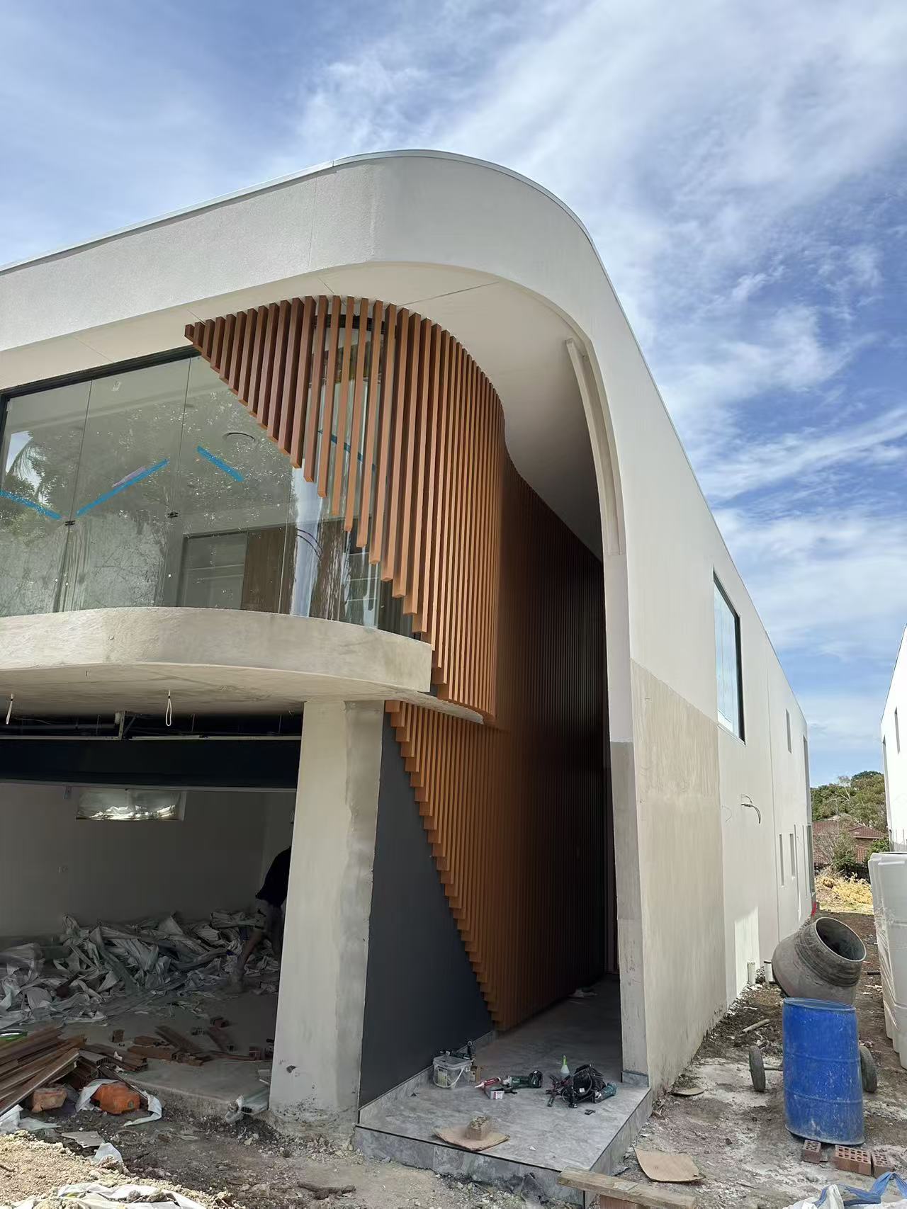SGH DESIGN & CONSTRUCTIONS - Photo 4