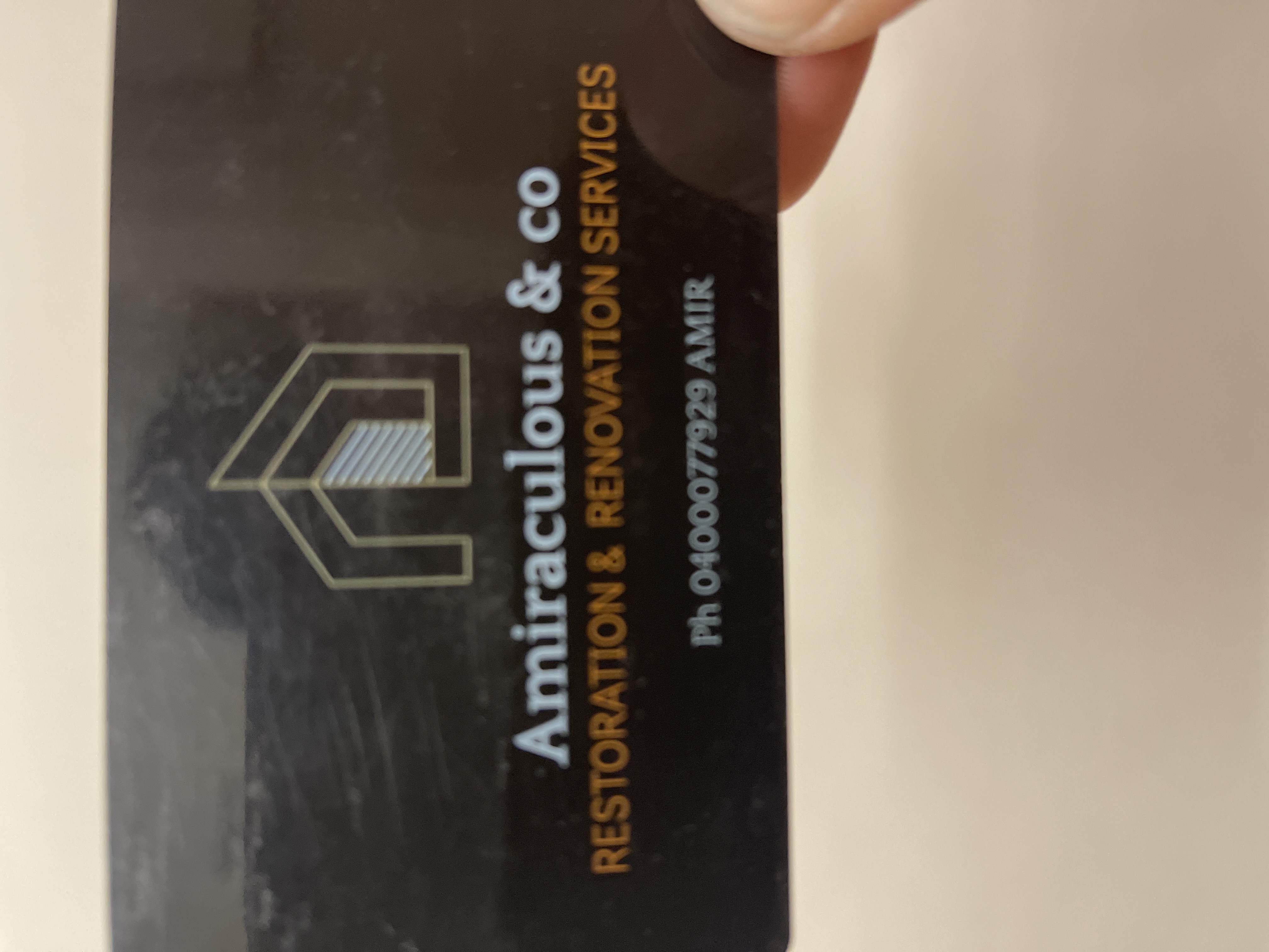 Amiraculous & co logo